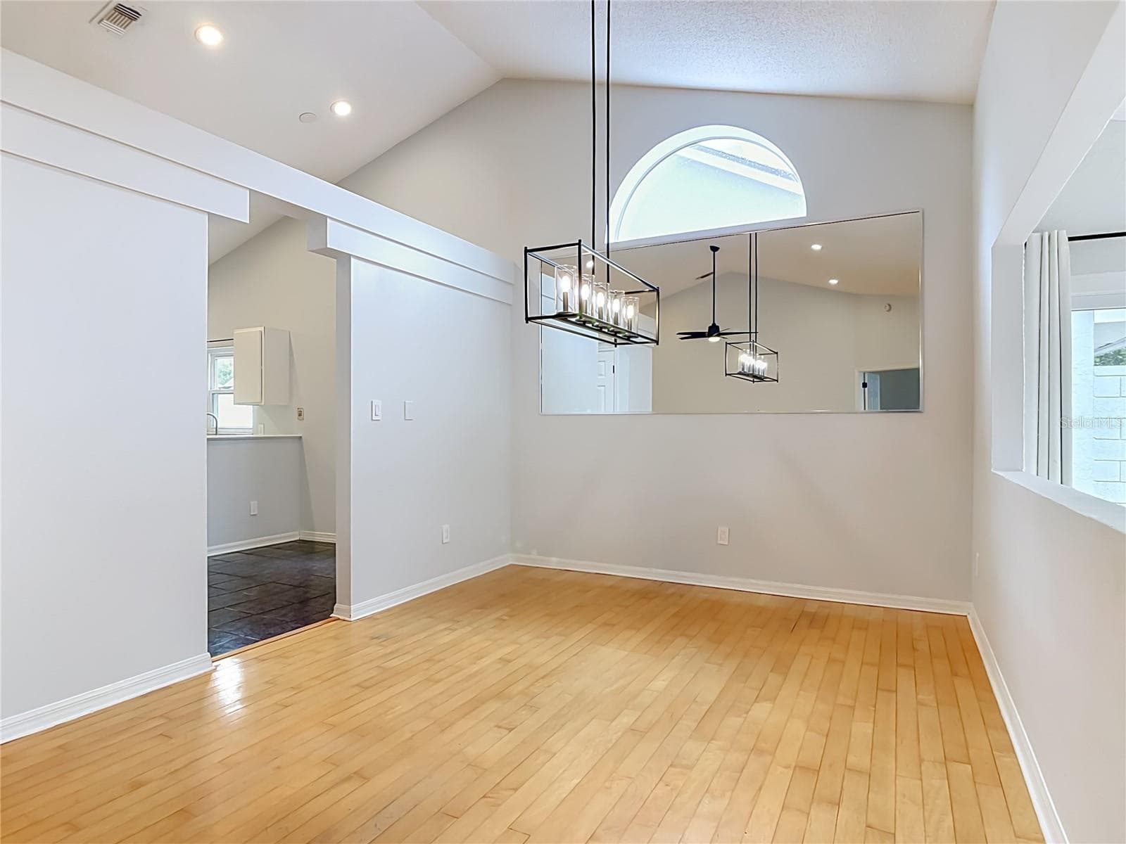 Single Family Residence at 744 BARRINGTON CIR, WINTER SPRINGS, photo 16 of 86