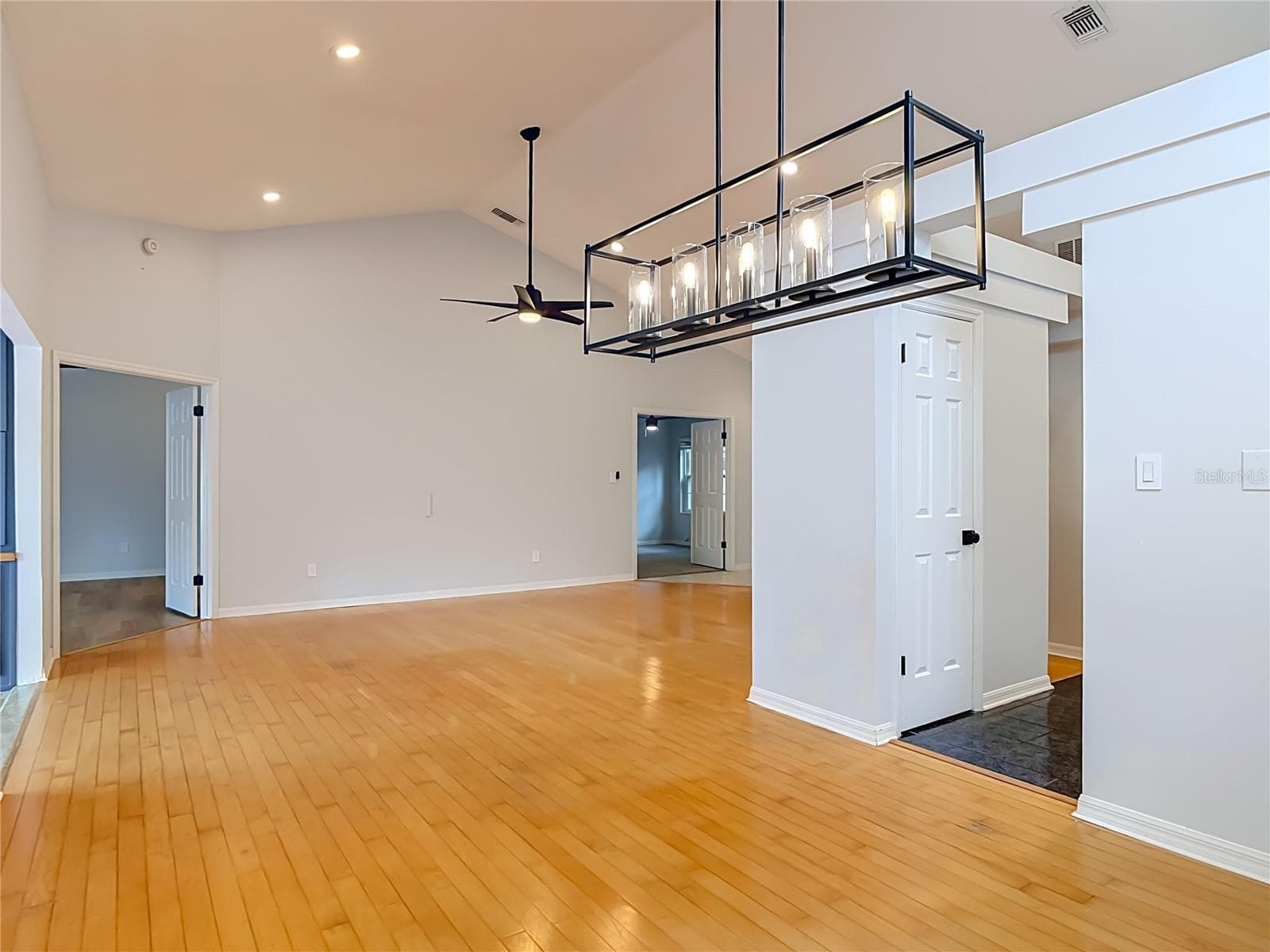 Single Family Residence at 744 BARRINGTON CIR, WINTER SPRINGS, photo 17 of 86