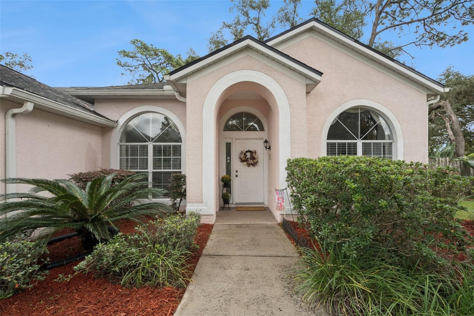 Single Family Residence at 699 N ENDEAVOUR DR, WINTER SPRINGS, photo 2 of 43