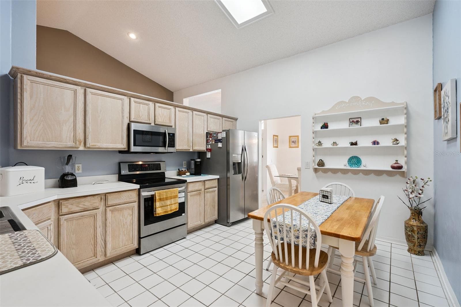 Single Family Residence at 699 N ENDEAVOUR DR, WINTER SPRINGS, photo 11 of 43