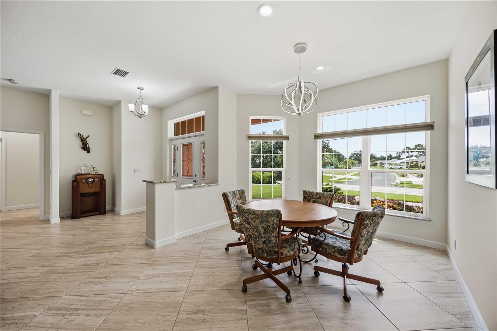 Sun-filled large rooms - 200 MONTANA AVE, NOKOMIS