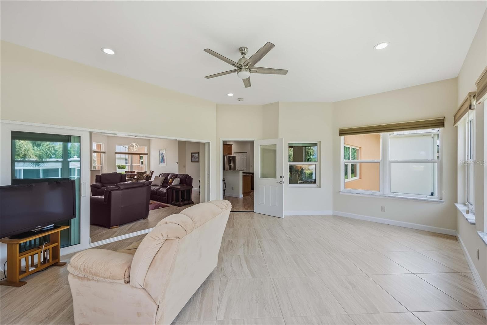 Sunny all day! - 200 MONTANA AVE, NOKOMIS