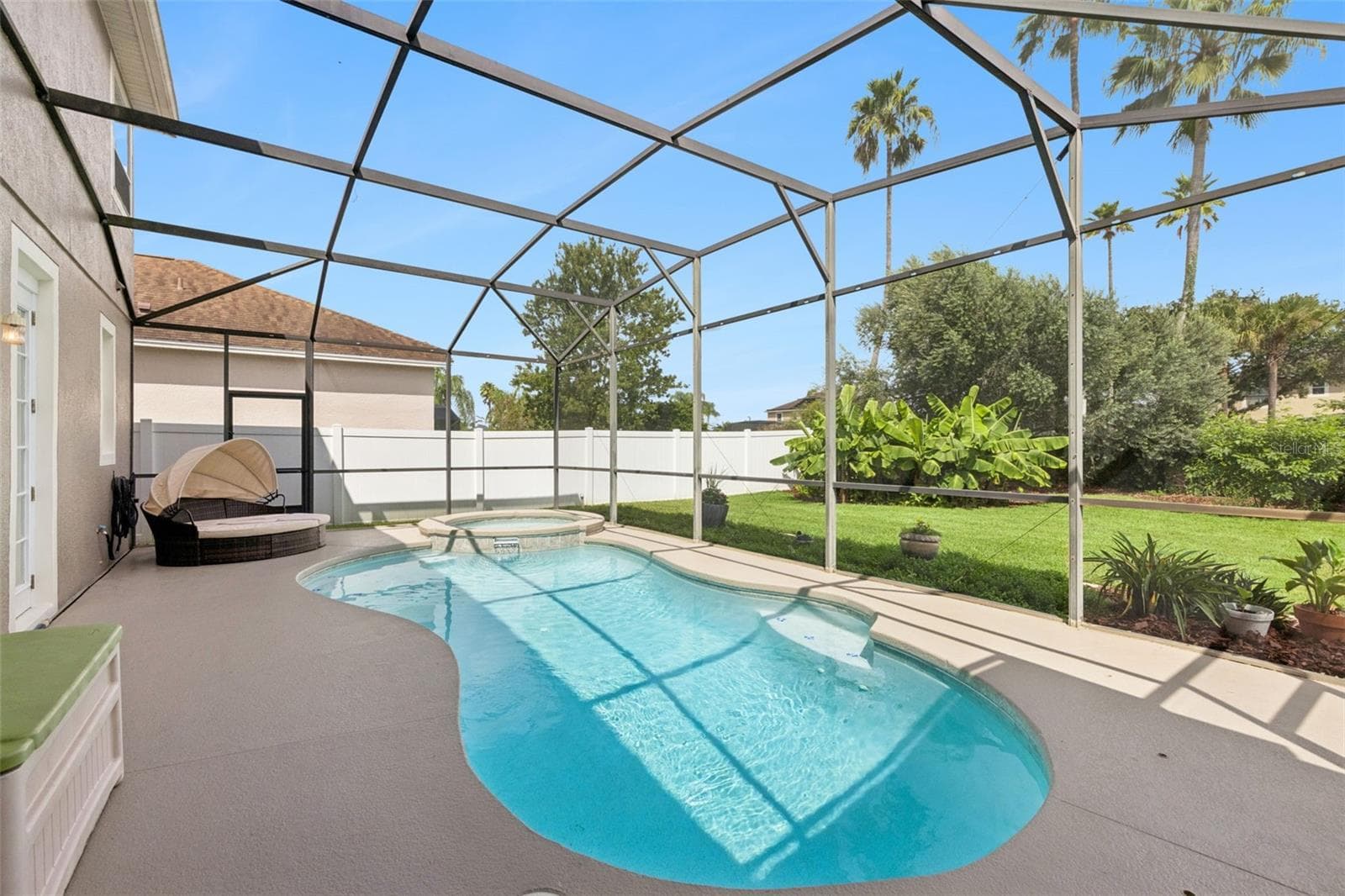 Screen Enclosed Heated Pool and Spa - 14639 RIVIERA POINTE DR, ORLANDO