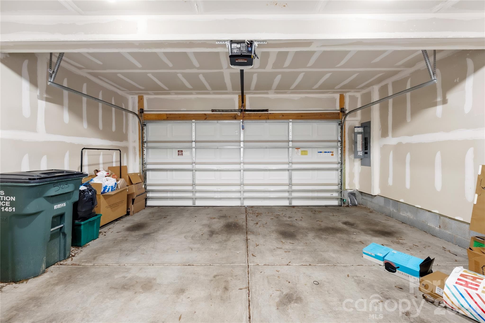 2 Full car garage - 563 Nantahala Drive, Charlotte