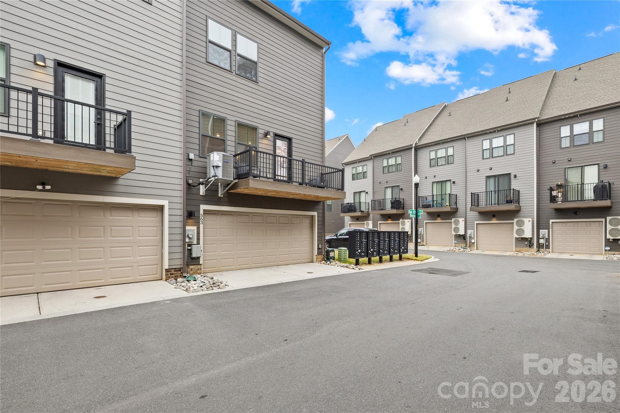 Townhouse at 563 Nantahala Drive, Charlotte, photo 34 of 48