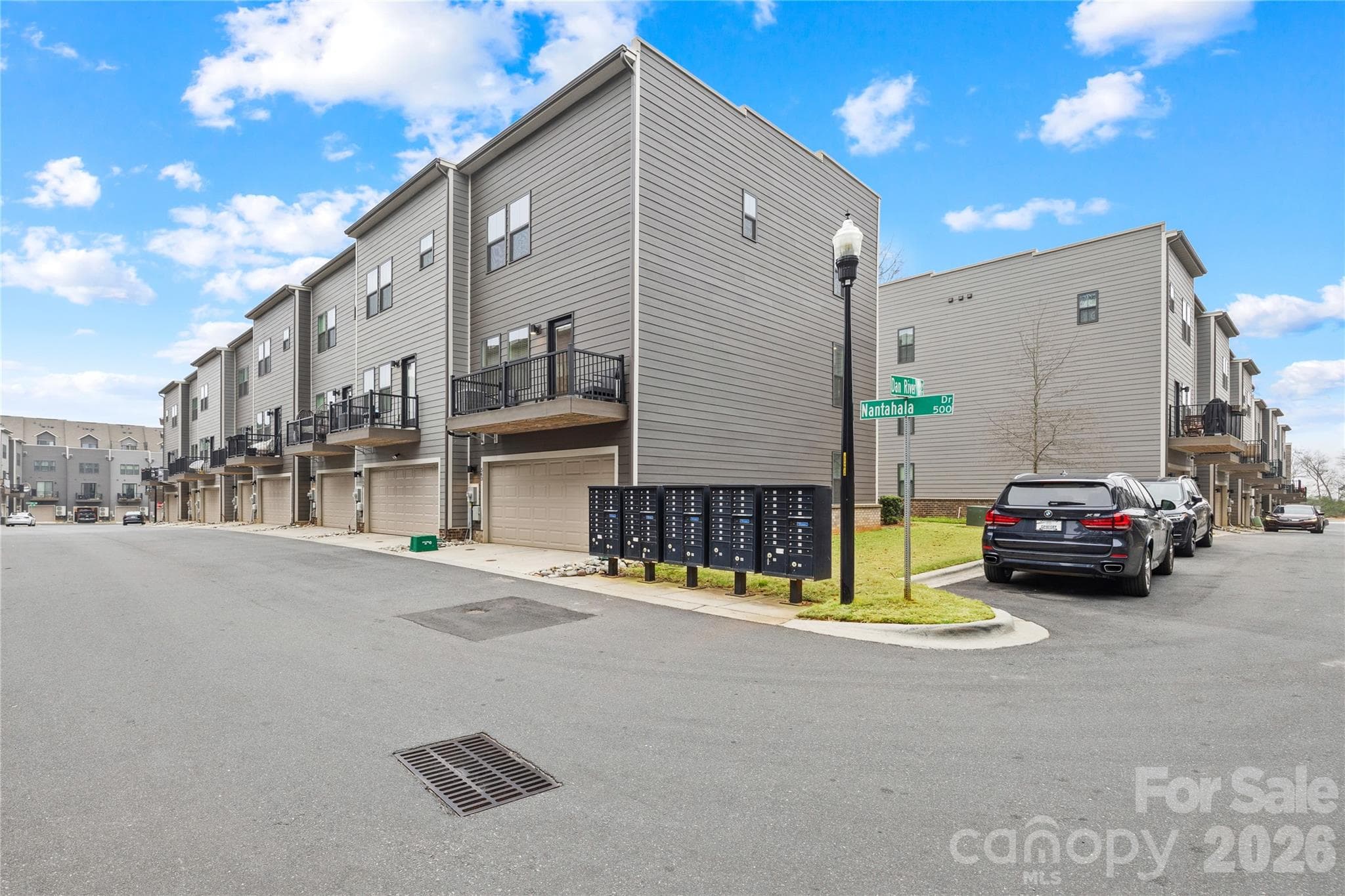 Townhouse at 563 Nantahala Drive, Charlotte, photo 35 of 48