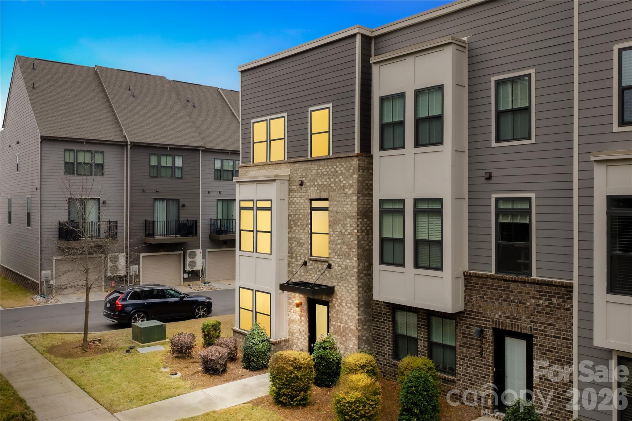Townhouse at 563 Nantahala Drive, Charlotte, photo 41 of 48