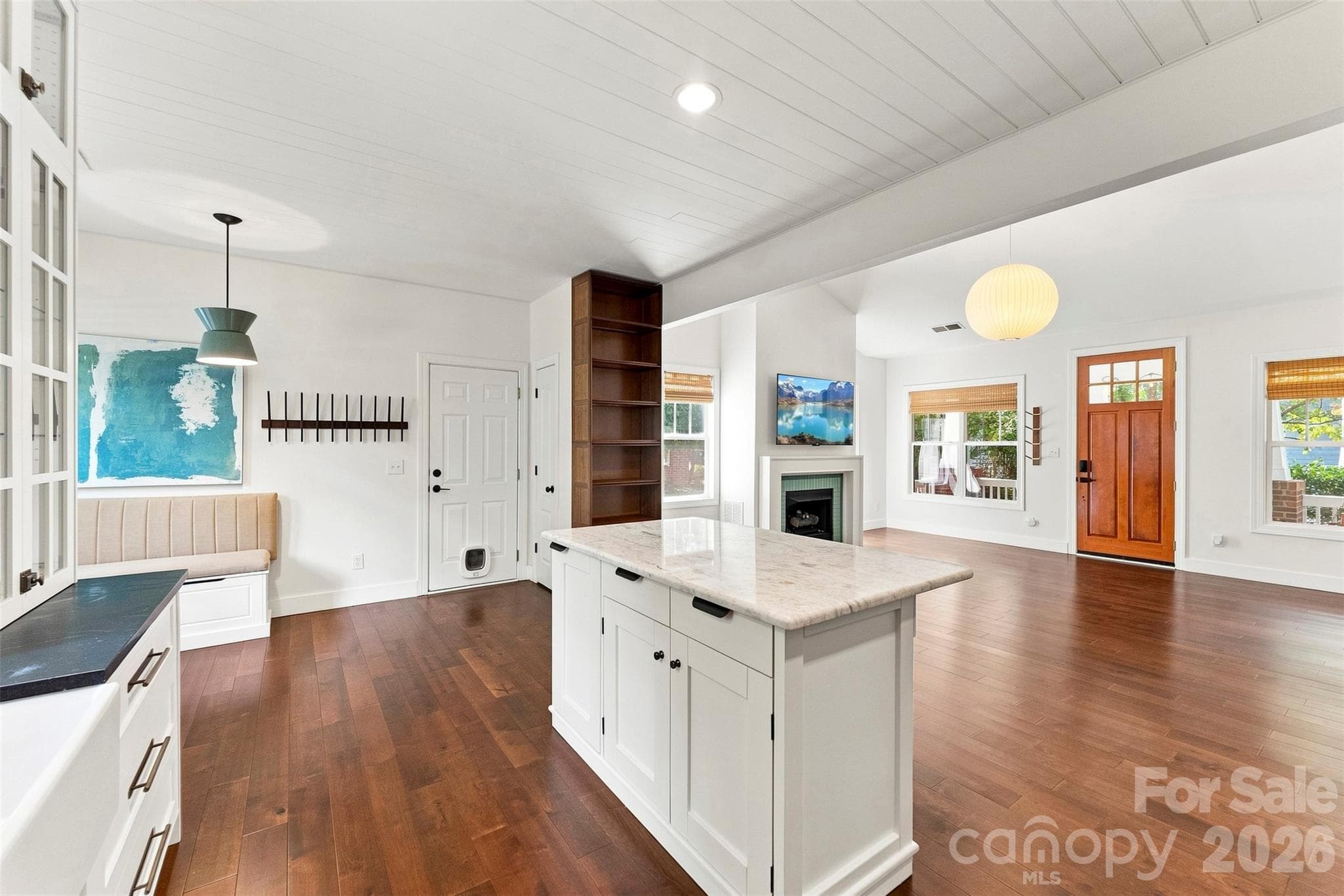 Renovated open kitchen overlooking the living area - 14100 Garden District Row, Huntersville