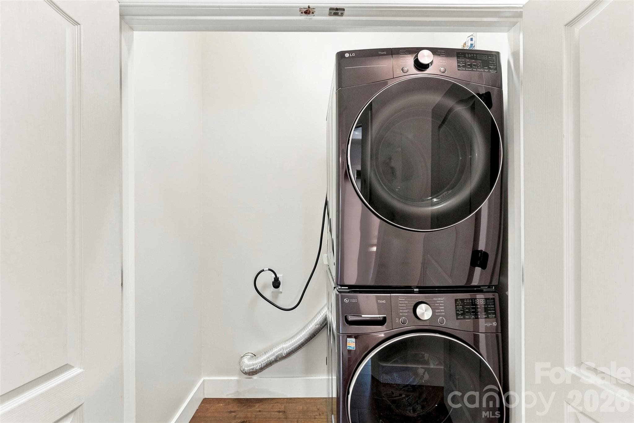 Laundry area - 14100 Garden District Row, Huntersville