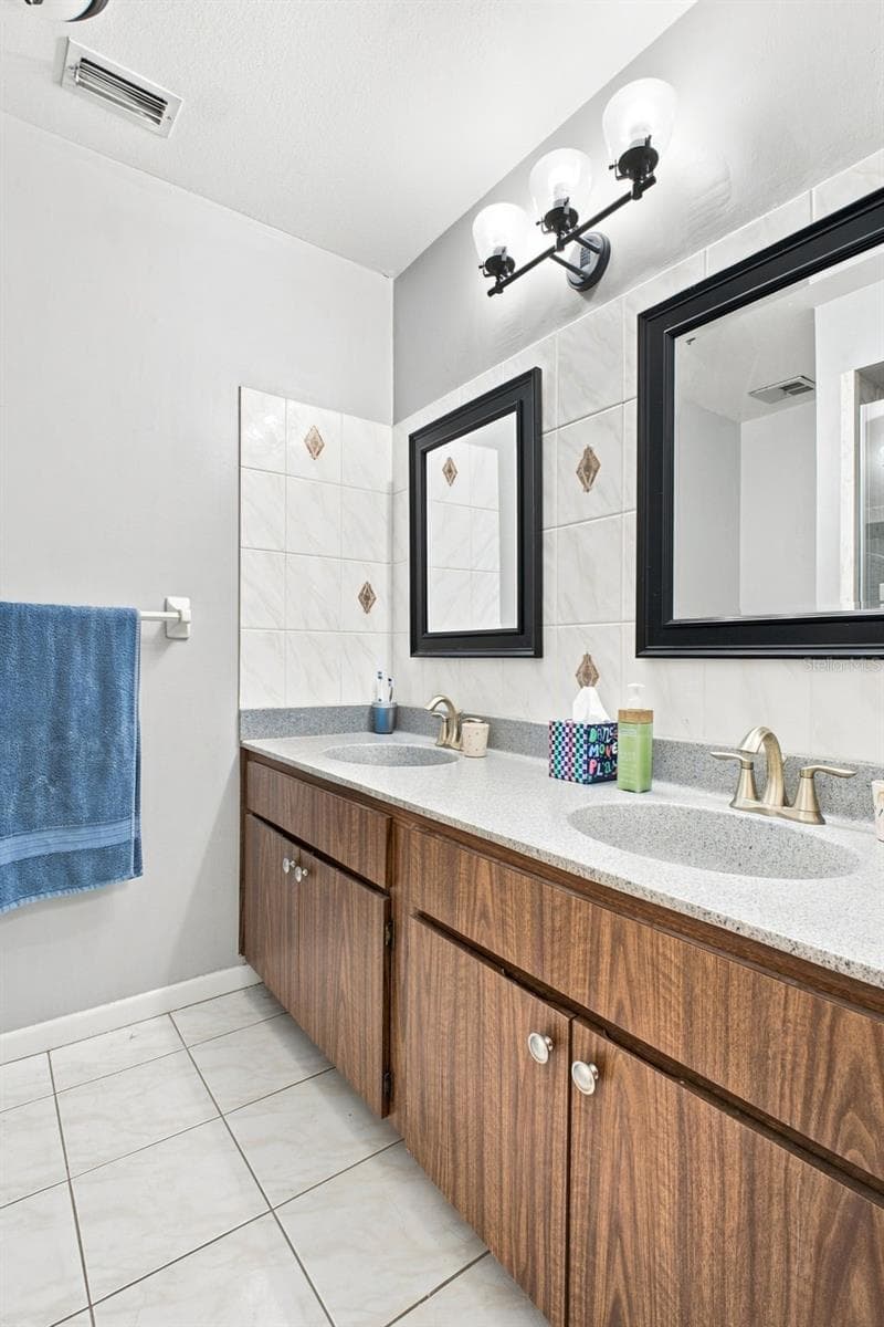 Condominium at 1400 TARPON WOODS BLVD #E6, PALM HARBOR, photo 20 of 47
