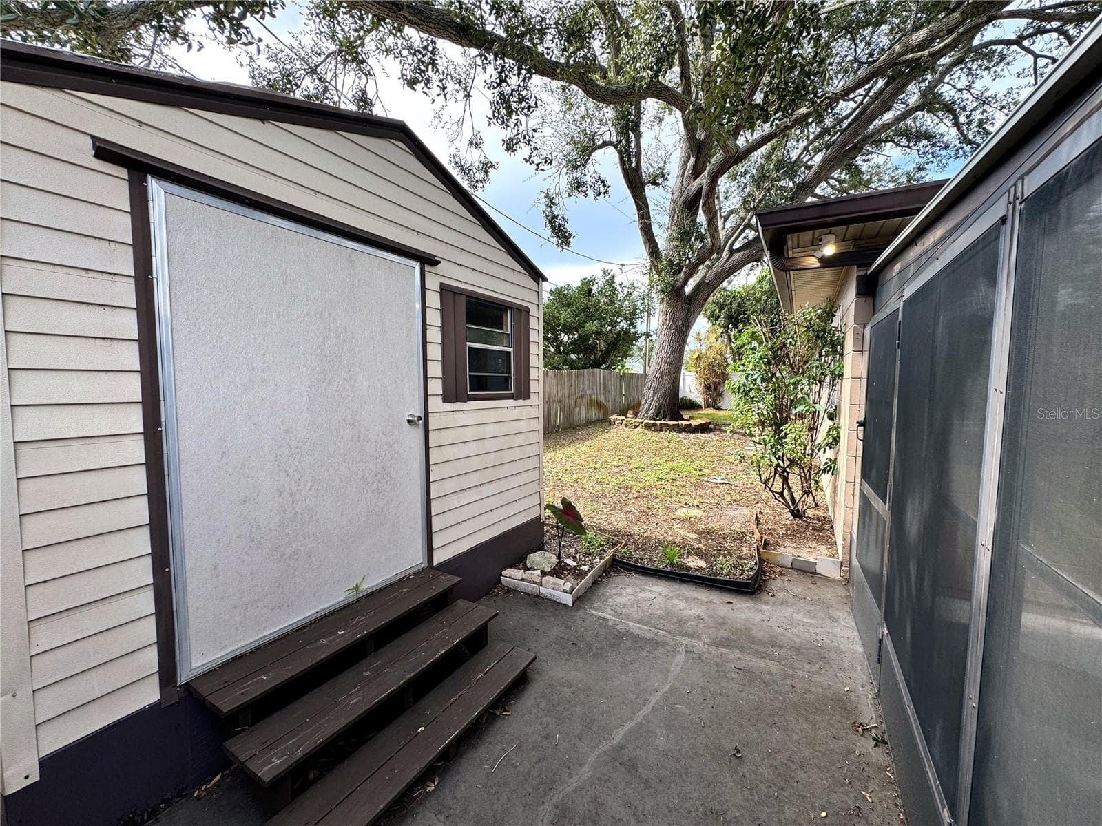Single Family Residence at 7400 LOCUST ST NE, ST PETERSBURG, photo 24 of 29