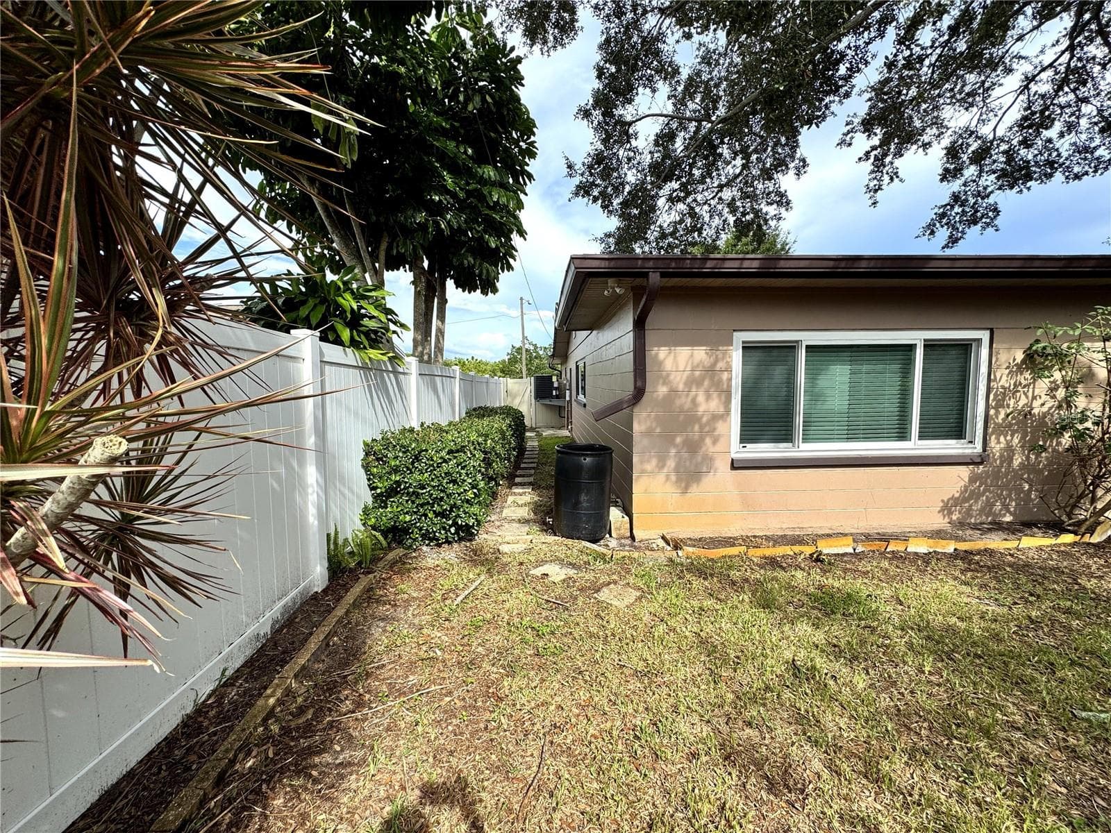 Single Family Residence at 7400 LOCUST ST NE, ST PETERSBURG, photo 29 of 29