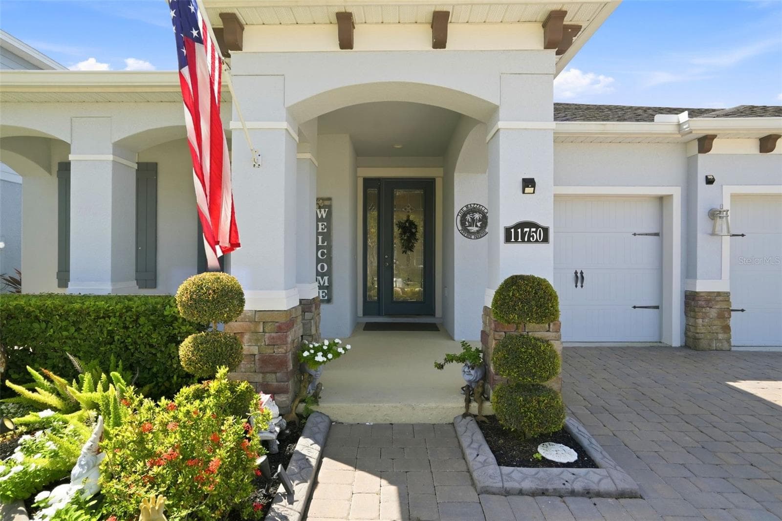 Single Family Residence at 11750 LAKE LUCAYA DR, RIVERVIEW, photo 2 of 49
