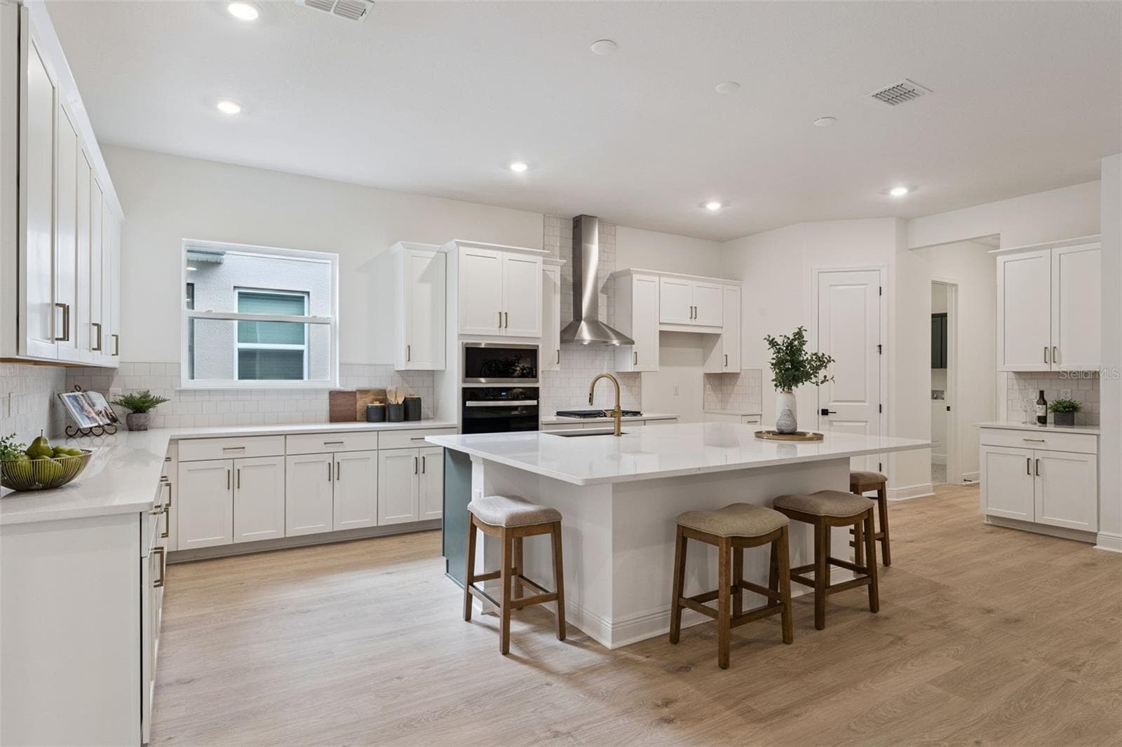 Single Family Residence at 14353 CREST PALM AVE, WINDERMERE, photo 18 of 73