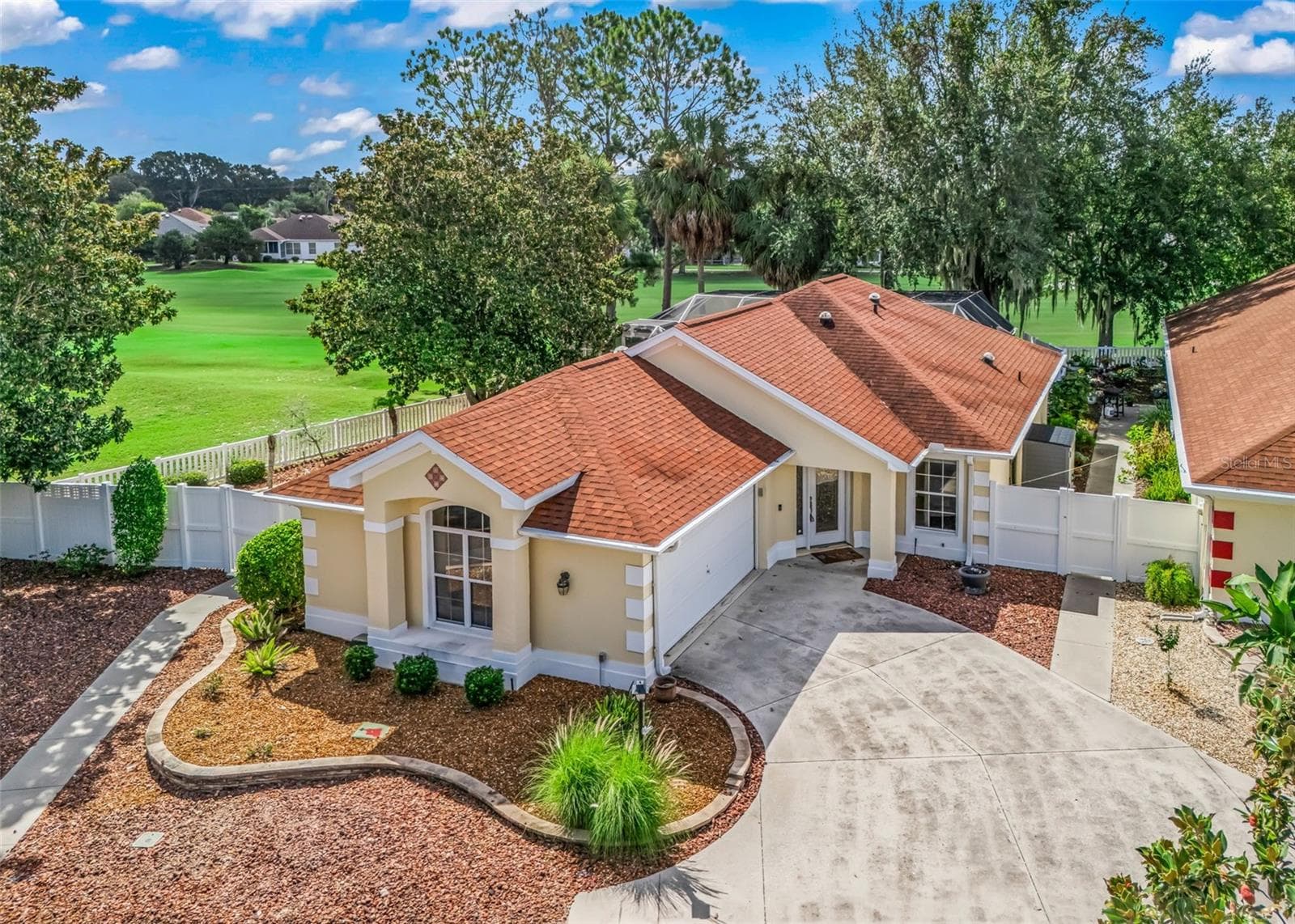 1802 PUERTO BELLO DR