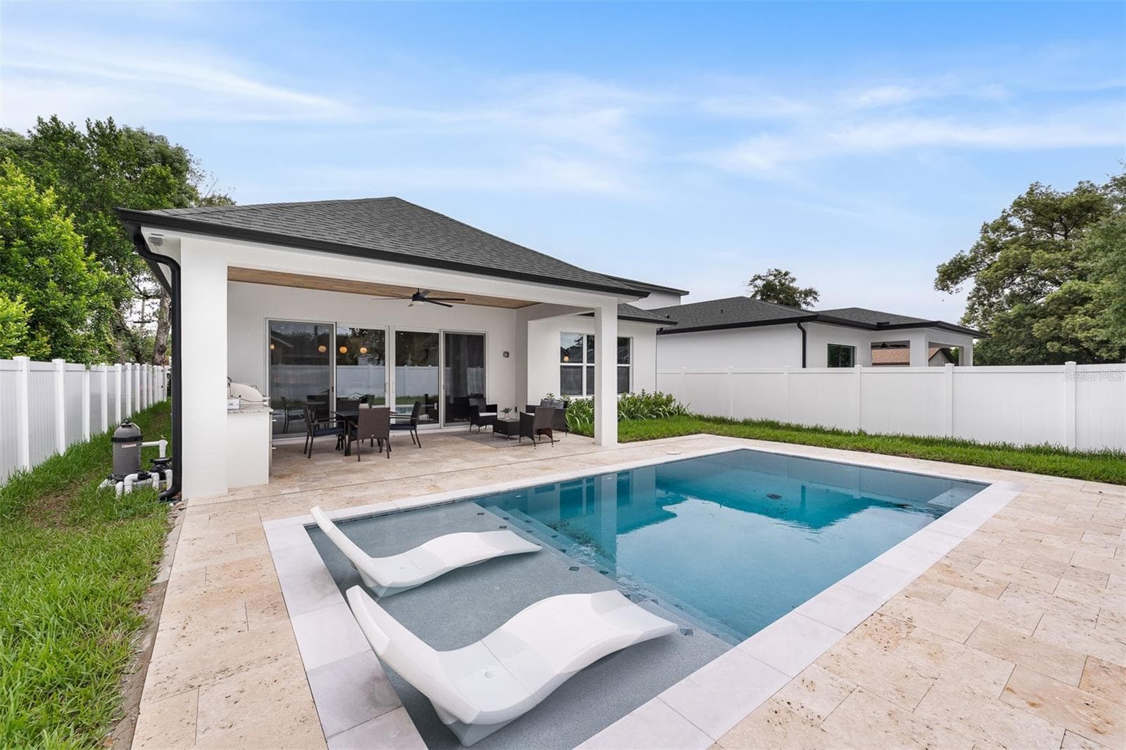 Single Family Residence at 726 GOLFVIEW ST, ORLANDO, photo 2 of 45