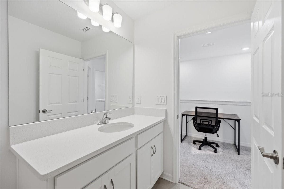 Townhouse at 1872 STERN LN, SARASOTA, photo 29 of 97
