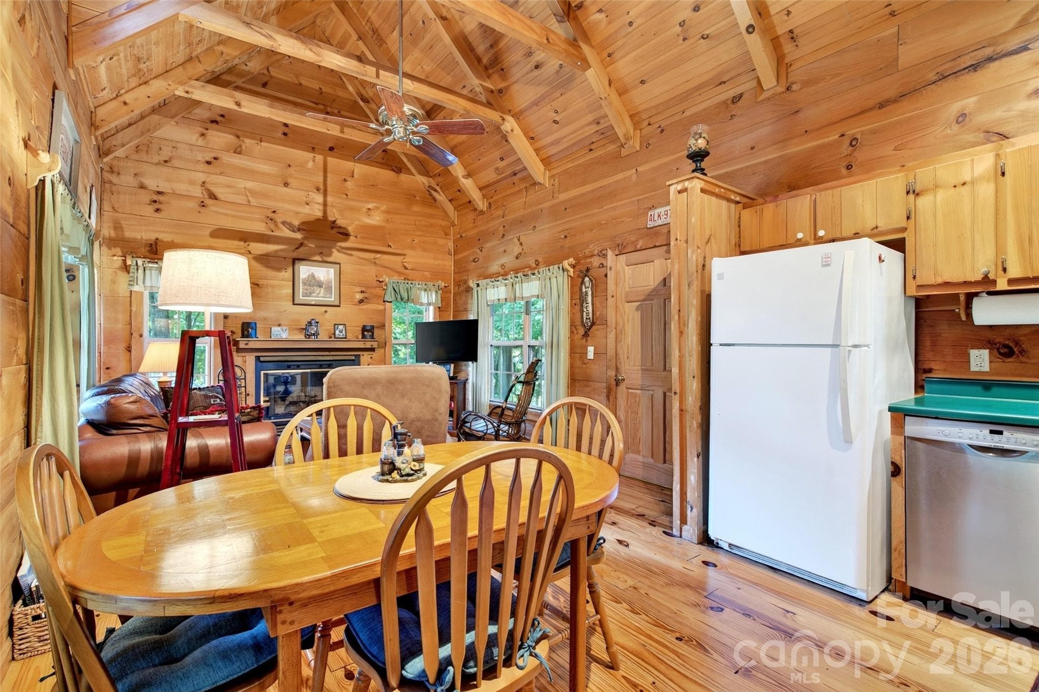 Single Family Residence at 10 Camp Elliott Road, Black Mountain, photo 11 of 47