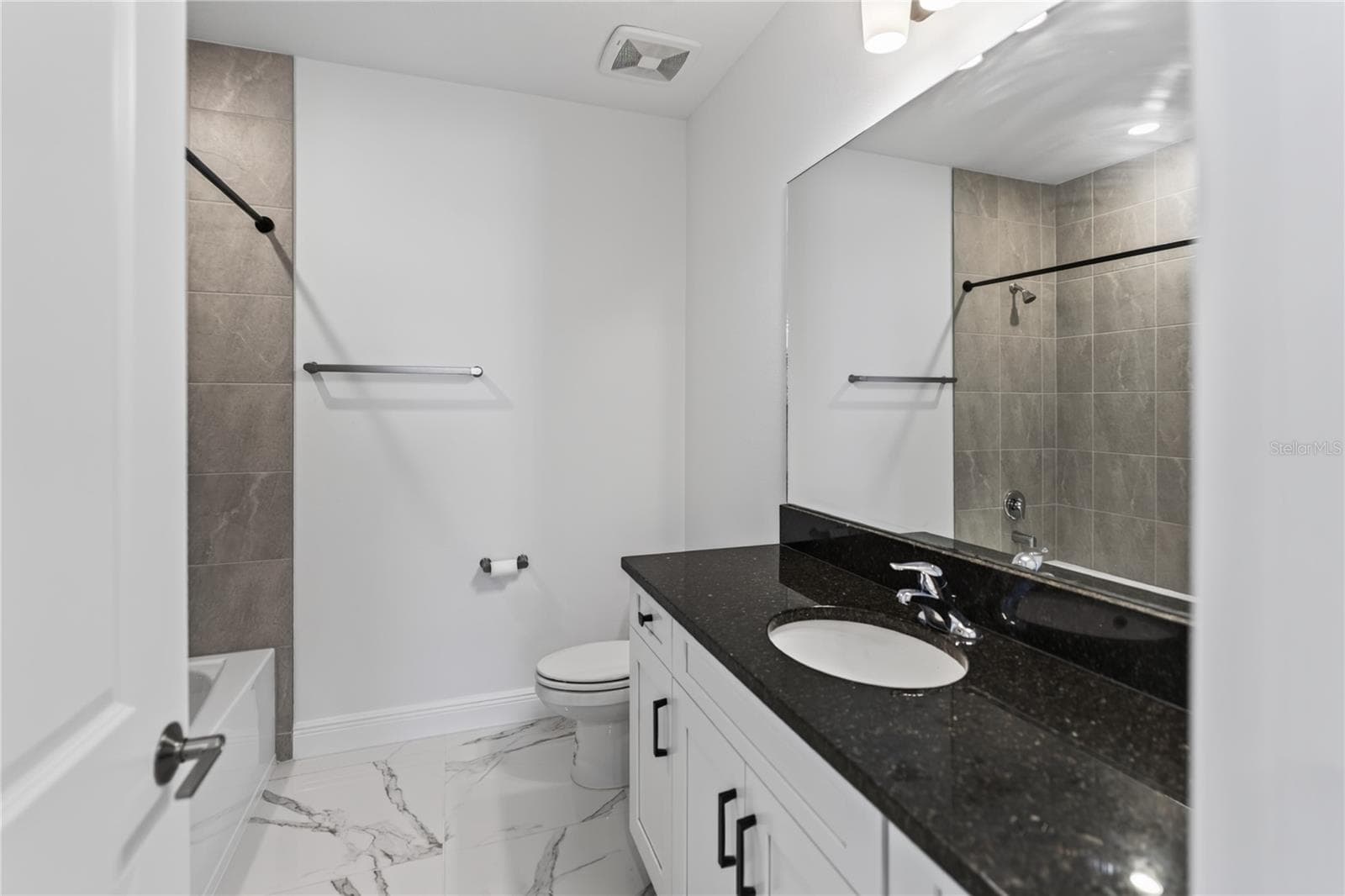 Single Family Residence at 7595 SEAHAWK AVE, SARASOTA, photo 30 of 79