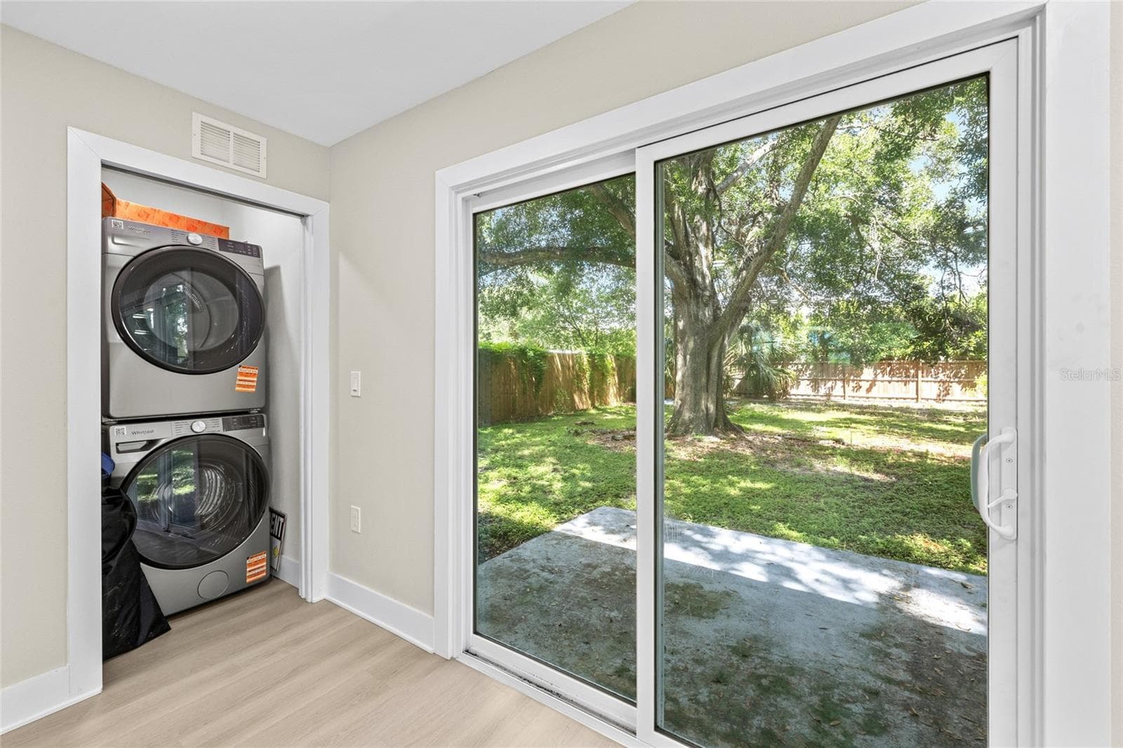Laundry Closet Off Great Room - 1104 S LOIS AVE, TAMPA