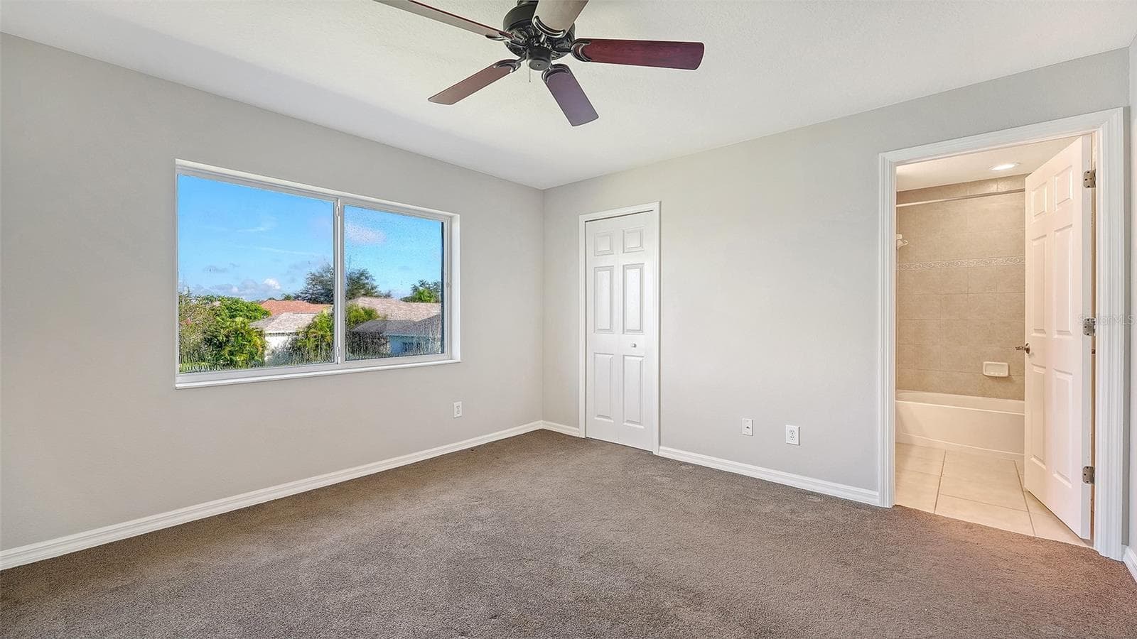 Primary Bedroom Overlooking Lake - 11480 52ND CT E, PARRISH