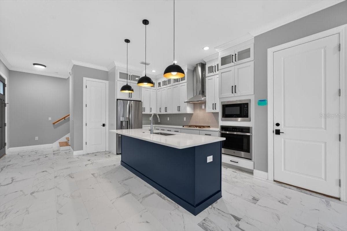 Townhouse at 2501 W NORTH A ST #B, TAMPA, photo 13 of 93