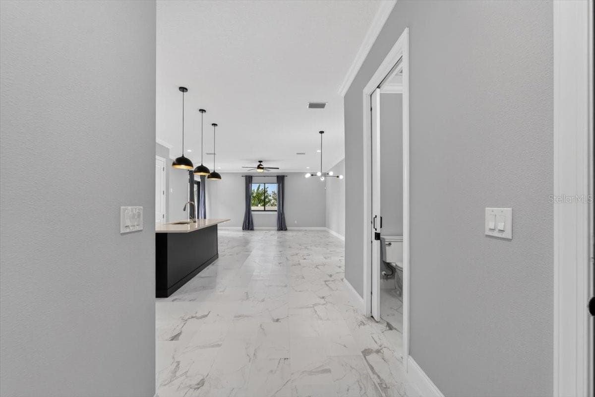 Townhouse at 2501 W NORTH A ST #B, TAMPA, photo 19 of 93