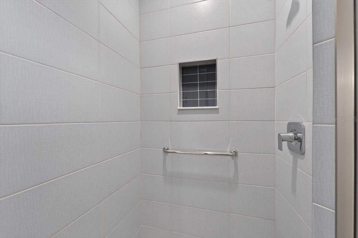 Townhouse at 2501 W NORTH A ST #B, TAMPA, photo 41 of 93