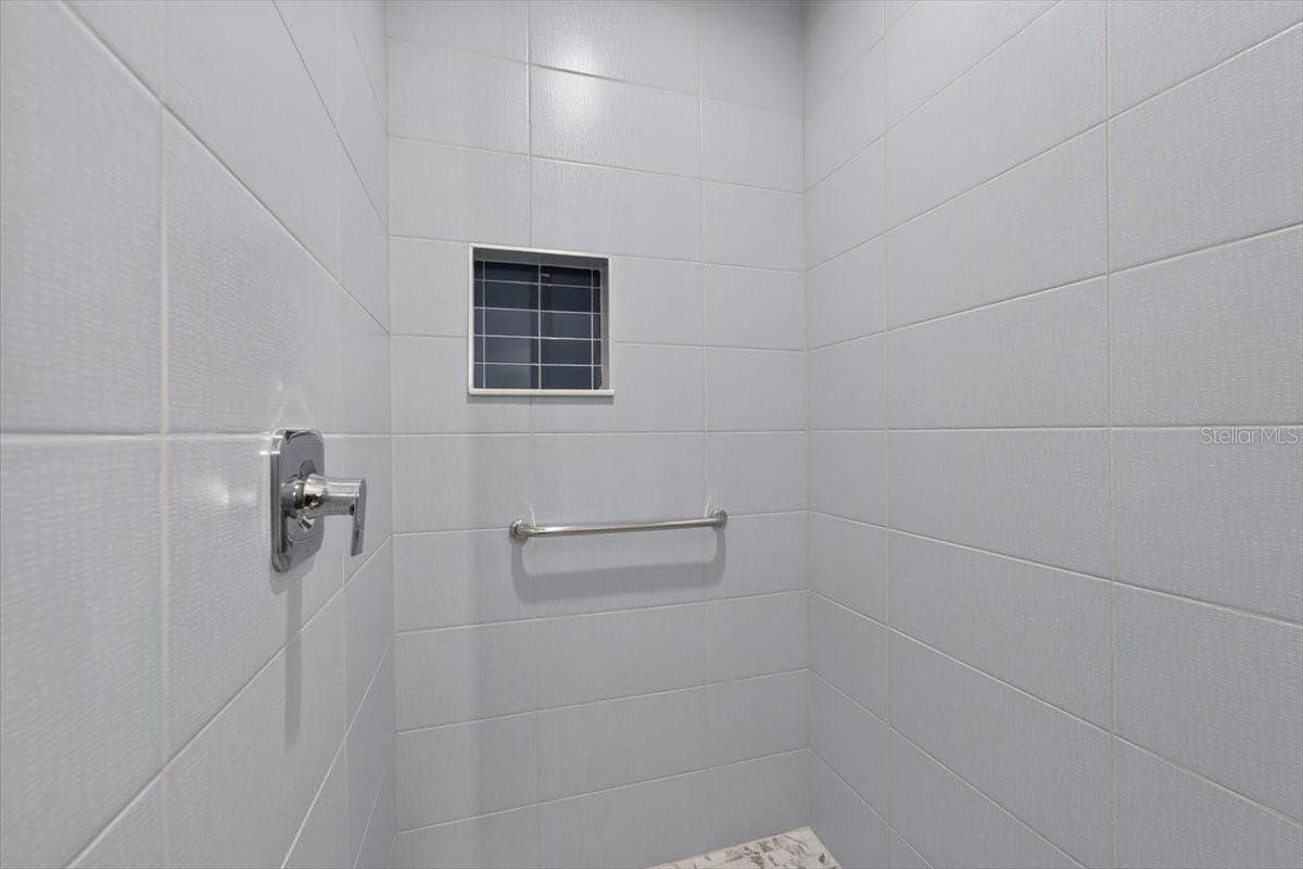Townhouse at 2501 W NORTH A ST #B, TAMPA, photo 42 of 93