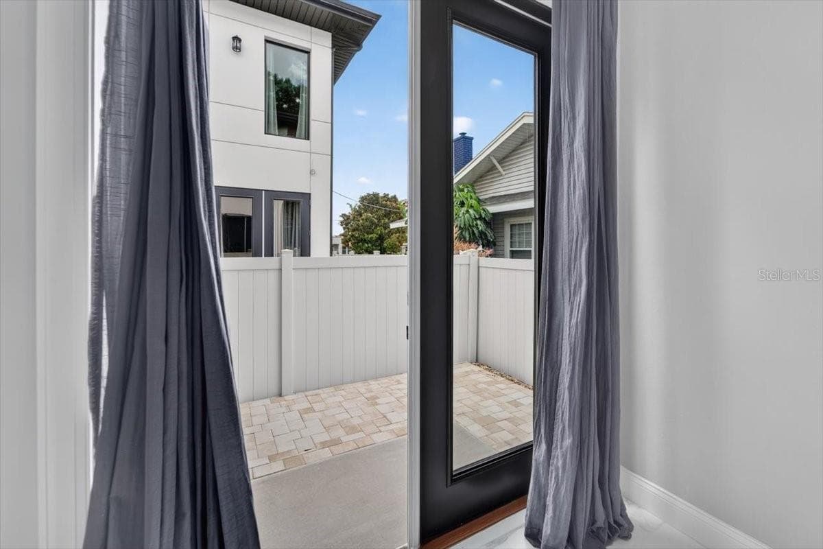 Townhouse at 2501 W NORTH A ST #B, TAMPA, photo 63 of 93