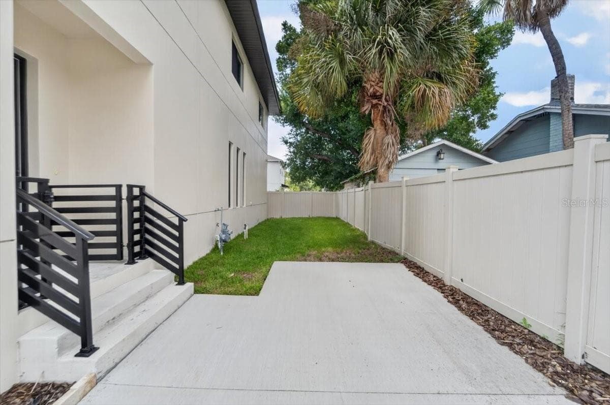 Townhouse at 2501 W NORTH A ST #B, TAMPA, photo 77 of 93