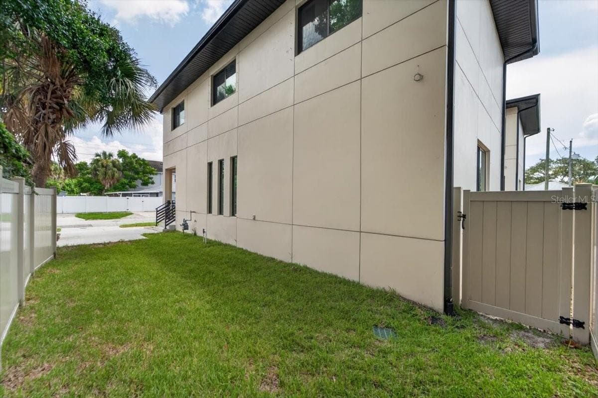 Townhouse at 2501 W NORTH A ST #B, TAMPA, photo 78 of 93