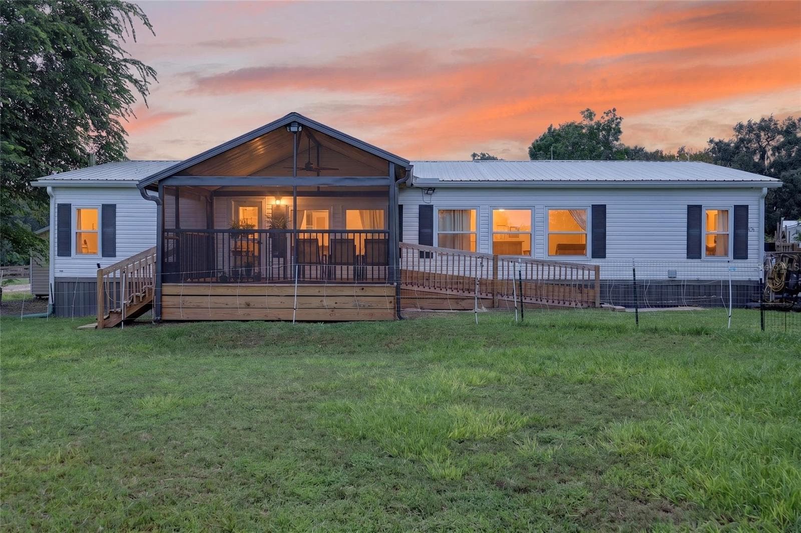 Manufactured Home at 4256 SE 150TH ST, SUMMERFIELD, photo 7 of 56