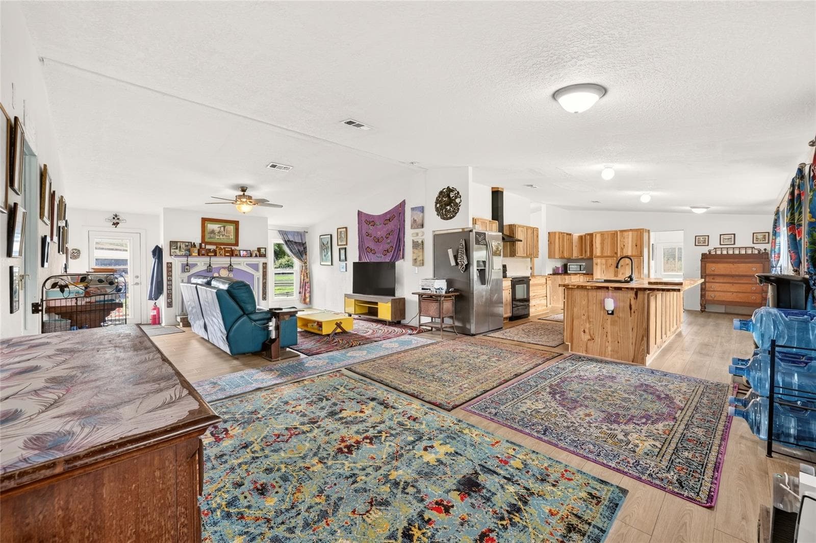Living room area - 4256 SE 150TH ST, SUMMERFIELD