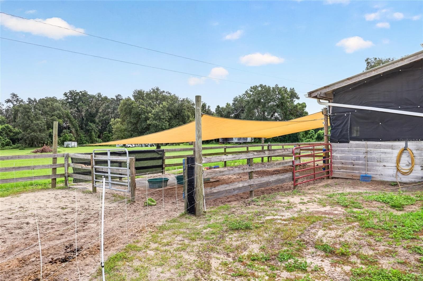 Covered area for the livestock - 4256 SE 150TH ST, SUMMERFIELD