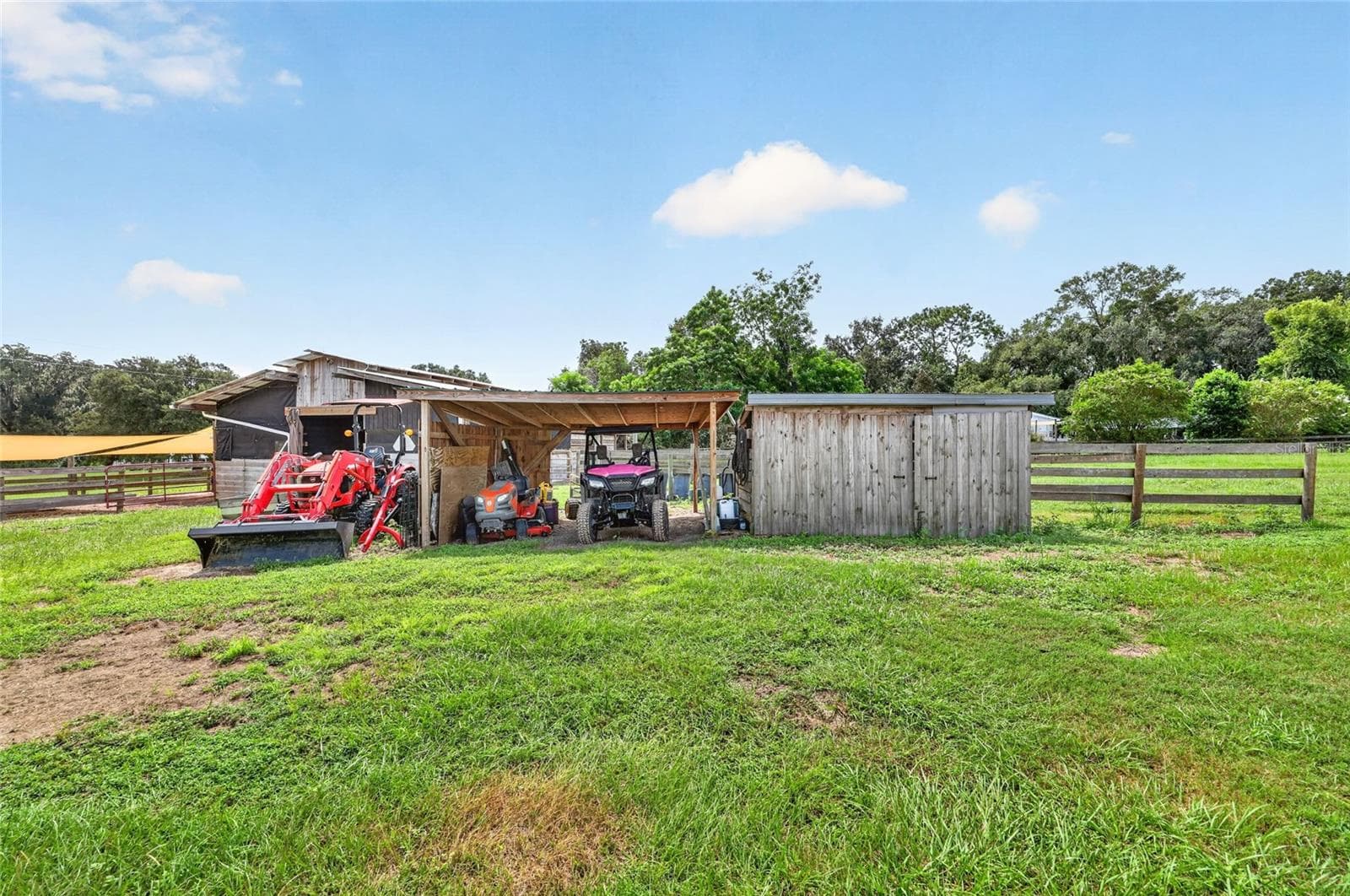 Plenty of storage space for the farm equipment too. - 4256 SE 150TH ST, SUMMERFIELD
