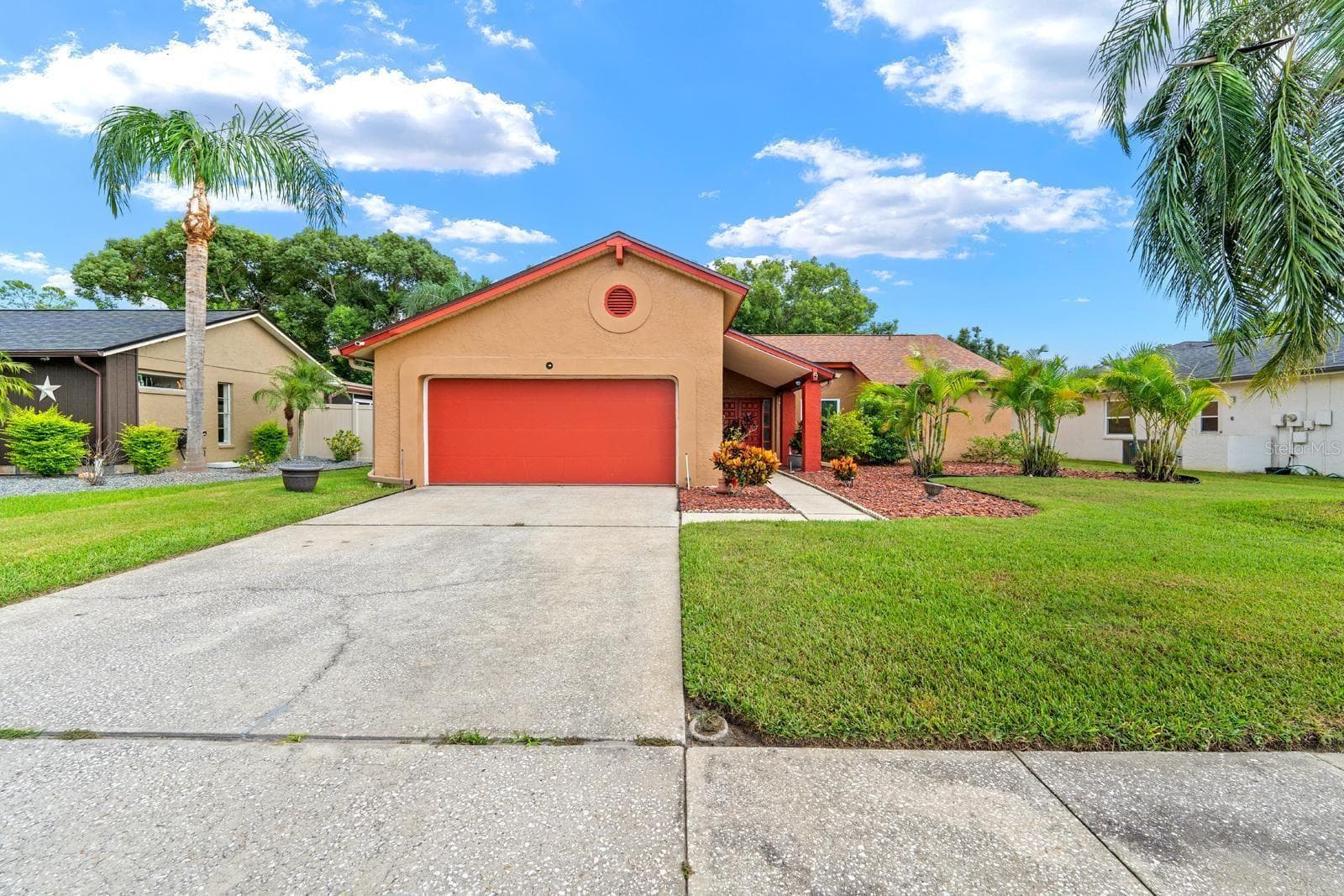 Single Family Residence at 3546 HOGAN DR, NEW PORT RICHEY, photo 2 of 29