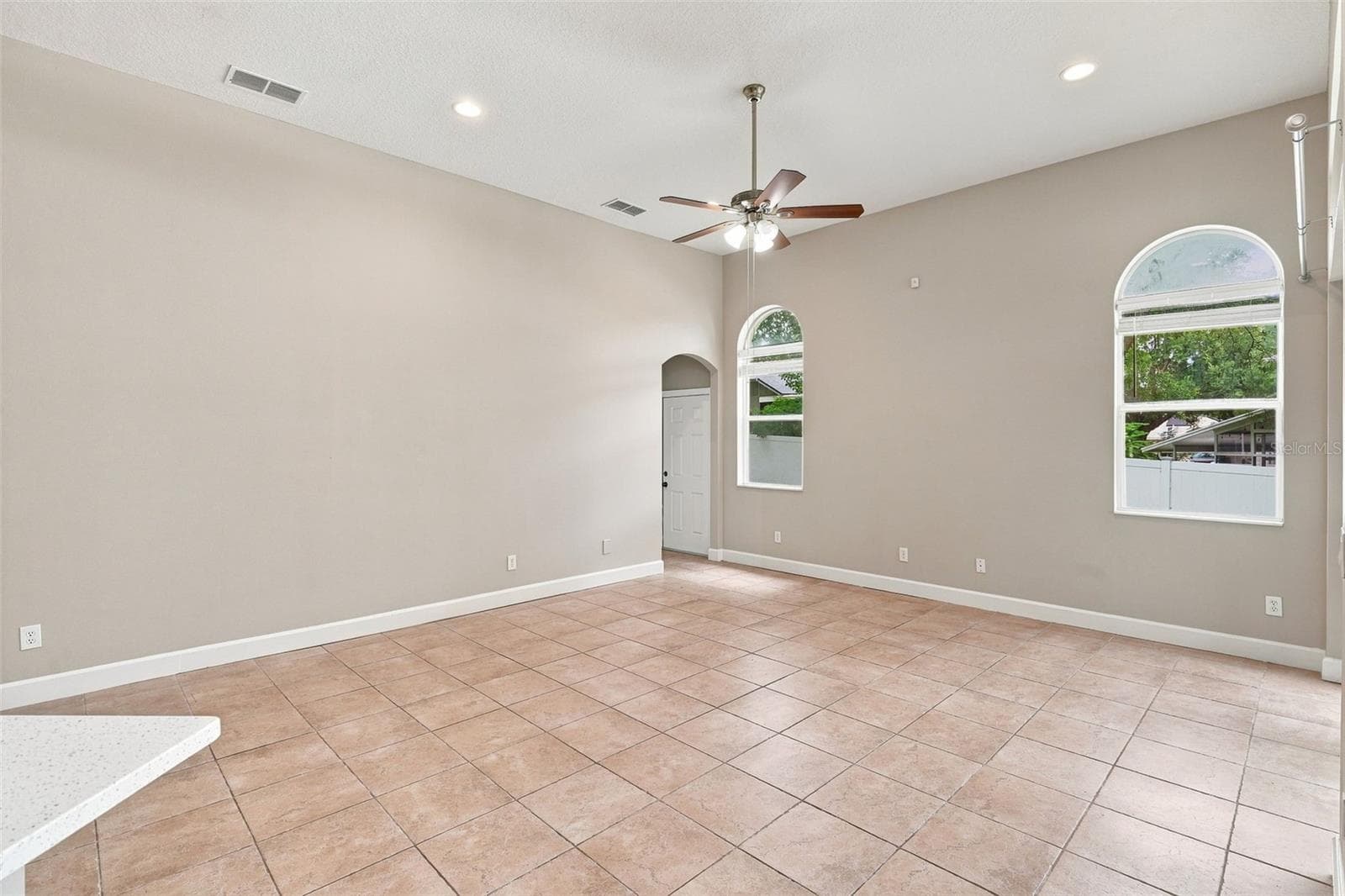 Single Family Residence at 1341 JECENIA BLOSSOM DR, APOPKA, photo 12 of 36