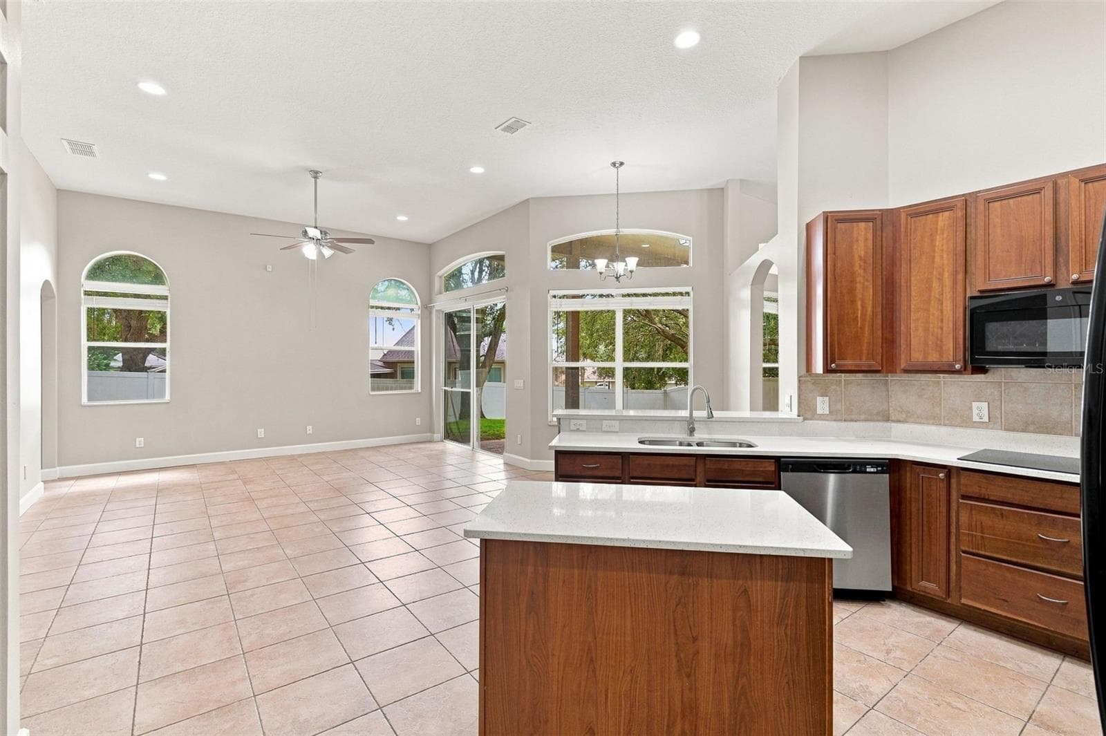 Single Family Residence at 1341 JECENIA BLOSSOM DR, APOPKA, photo 15 of 36