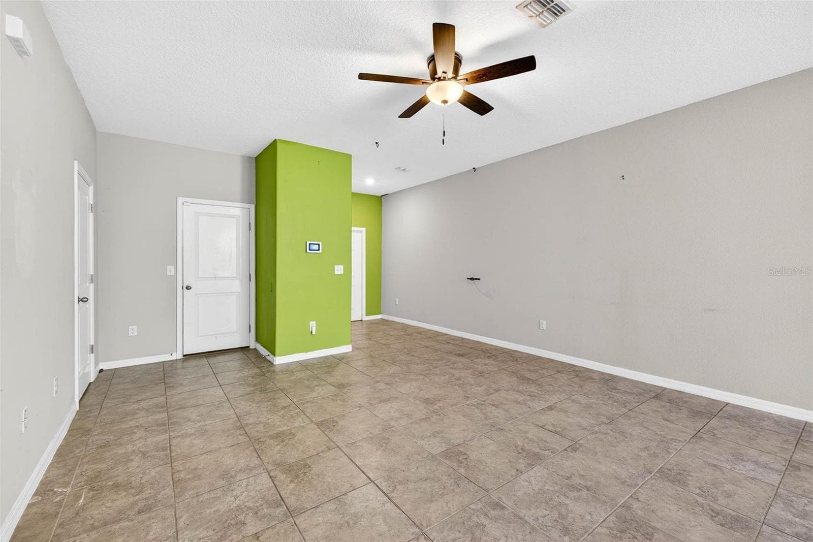 Townhouse at 9754 PEMBROOKE PINES, SUN CITY CENTER, photo 11 of 50