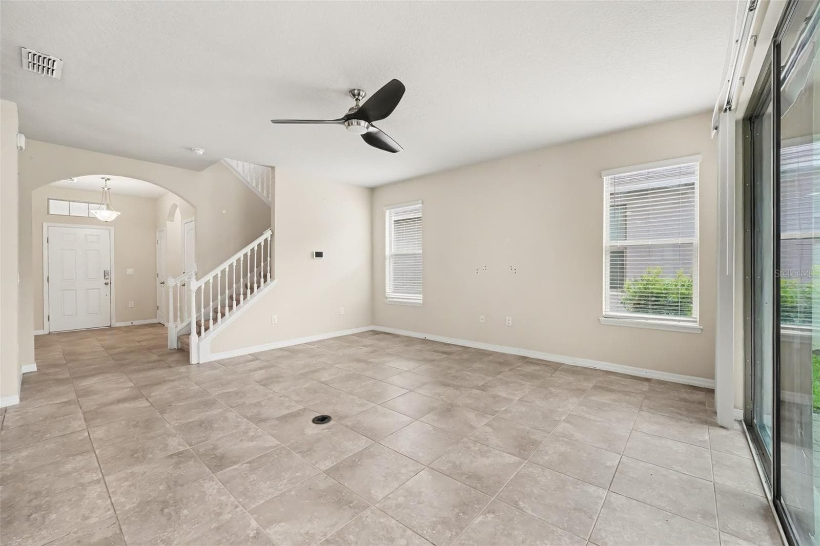 Single Family Residence at 10625 ATWATER BAY DR, WINTER GARDEN, photo 5 of 33