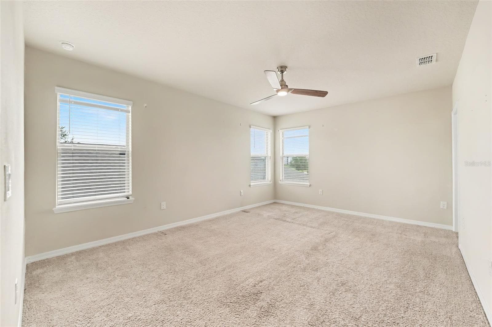 Single Family Residence at 10625 ATWATER BAY DR, WINTER GARDEN, photo 19 of 33