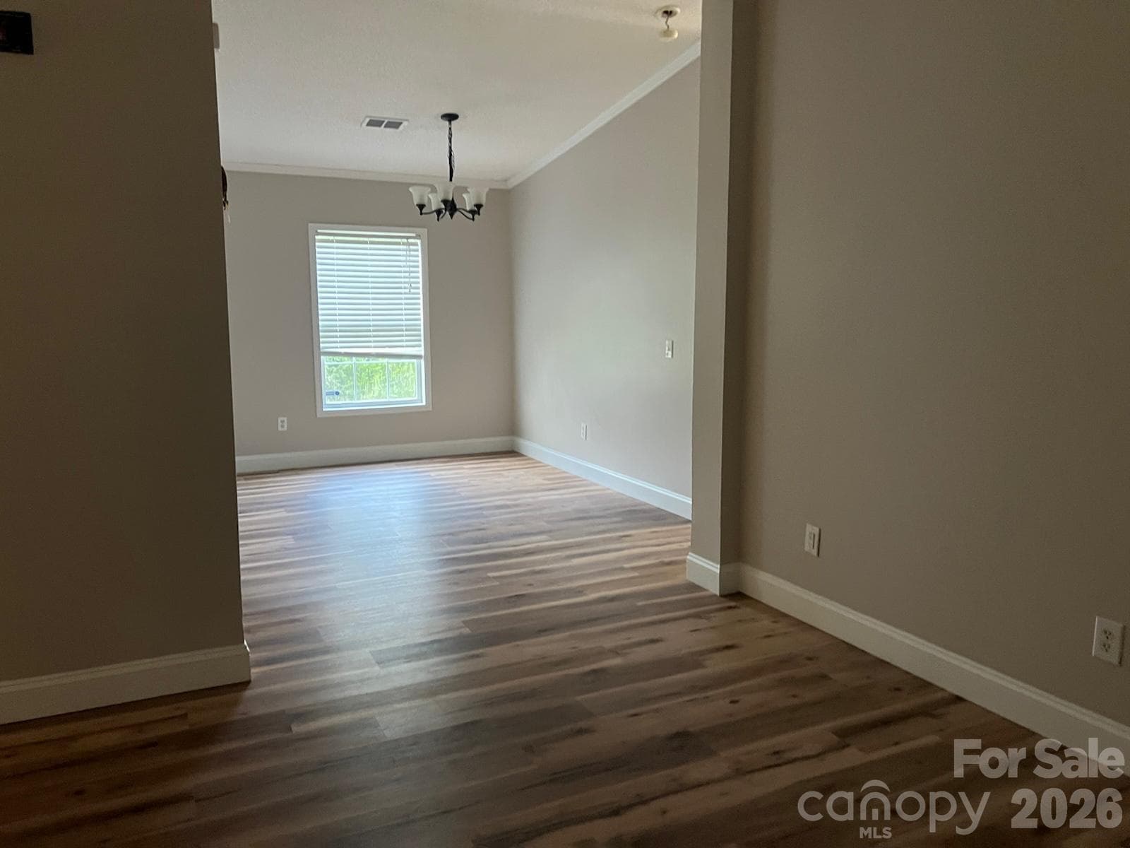 Single Family Residence at 322 Woodcrest Drive, York, photo 7 of 24