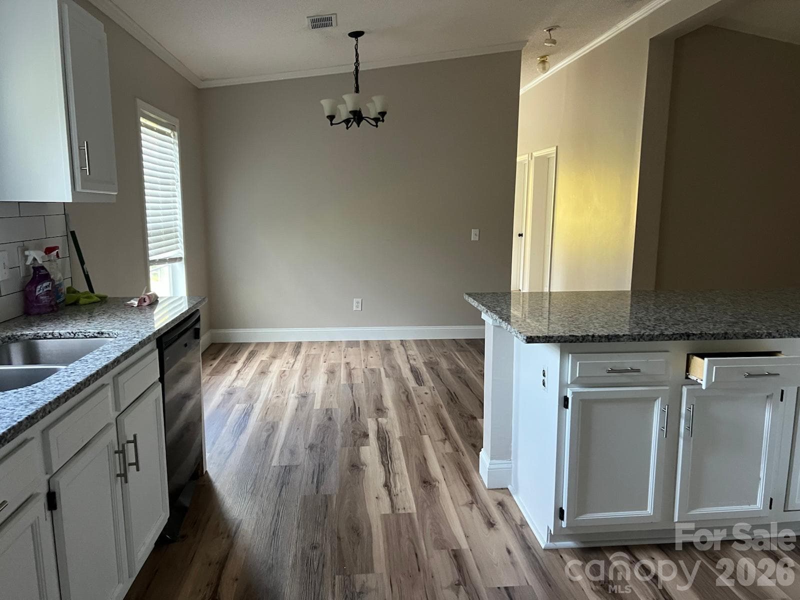 Single Family Residence at 322 Woodcrest Drive, York, photo 11 of 24