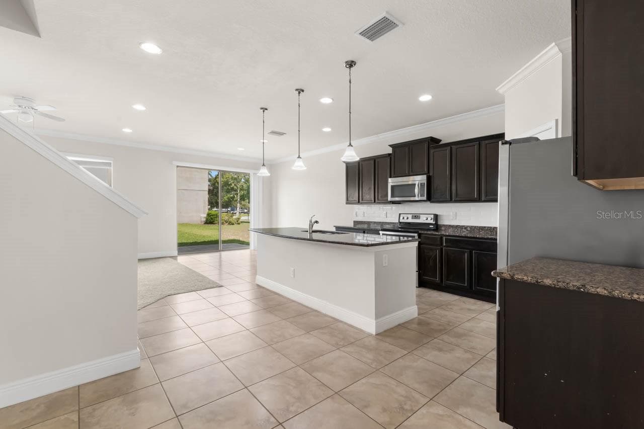 Single Family Residence at 9118 MOUNTAIN MAGNOLIA DR, RIVERVIEW, photo 6 of 77
