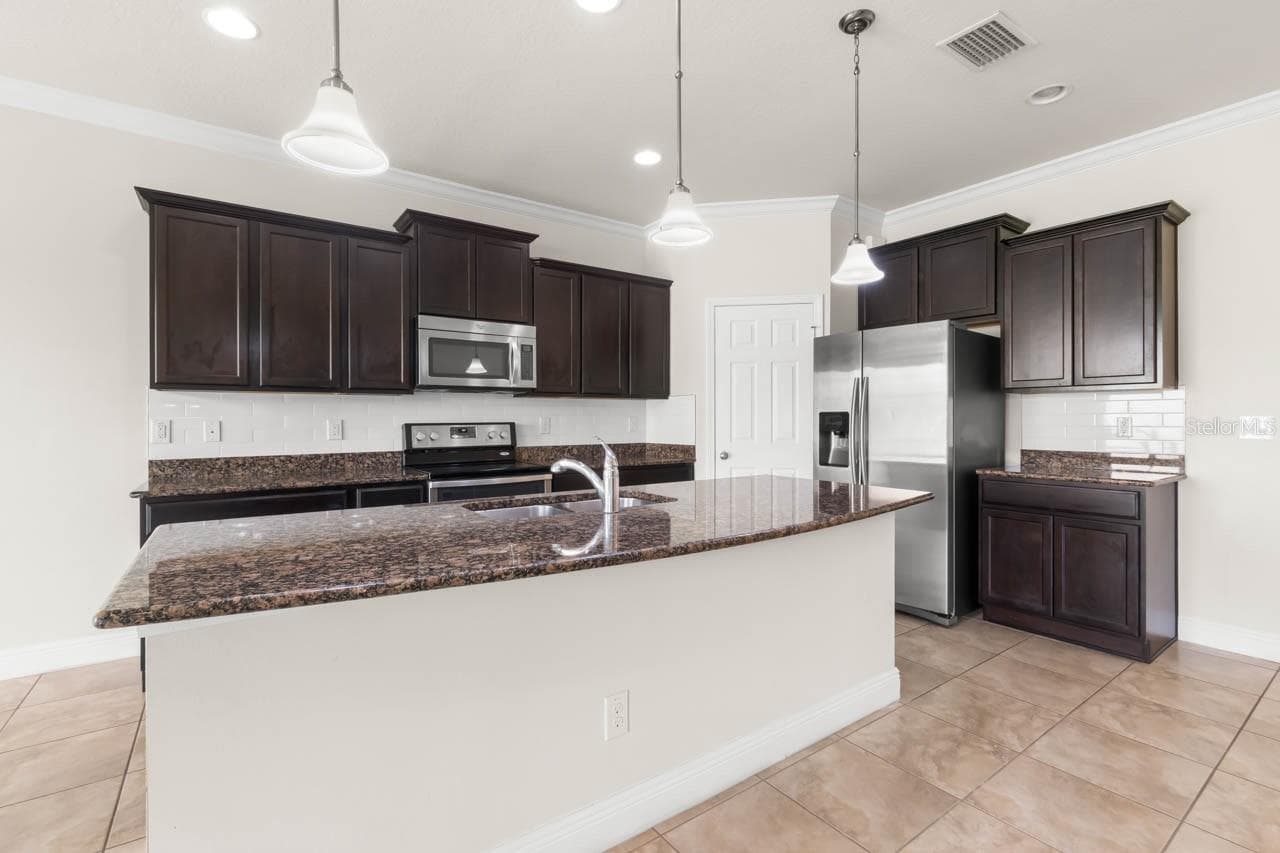 Single Family Residence at 9118 MOUNTAIN MAGNOLIA DR, RIVERVIEW, photo 7 of 77