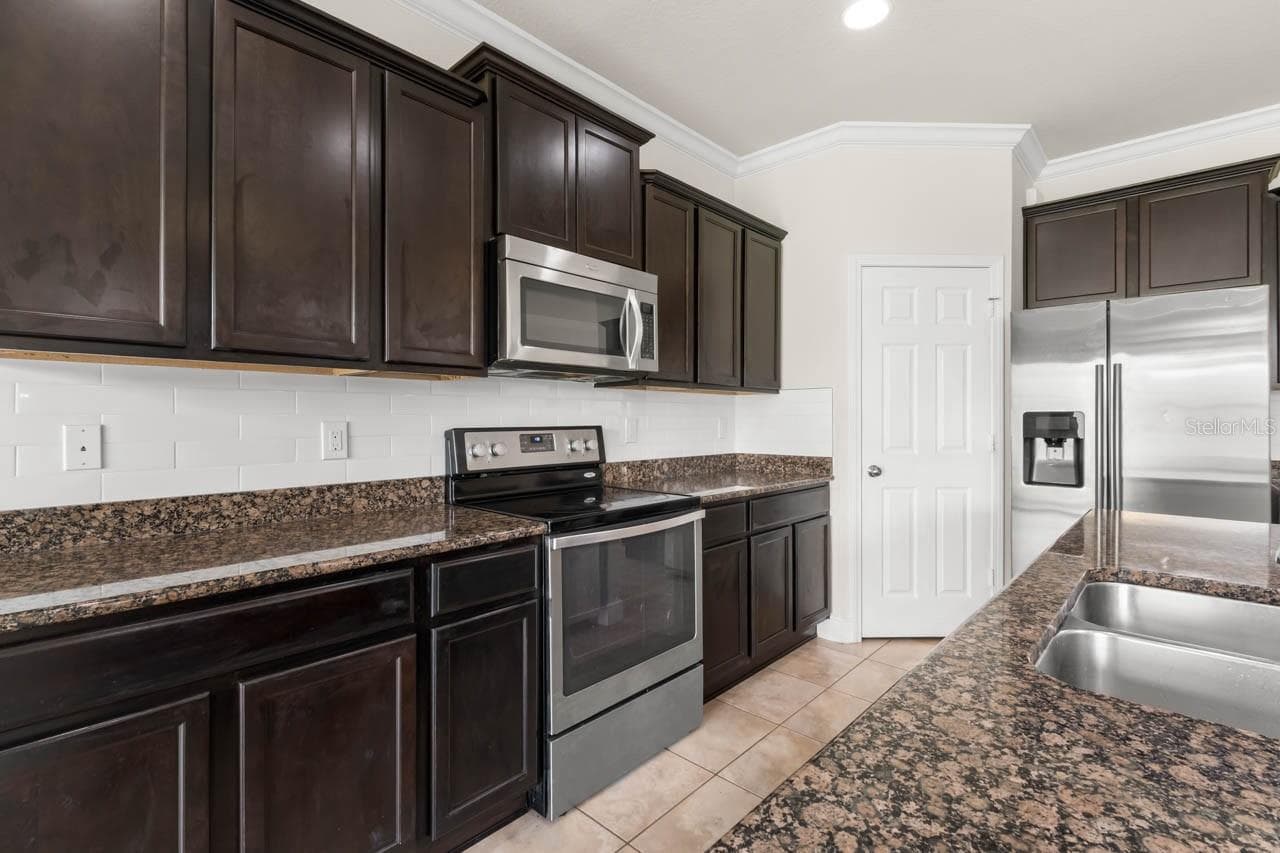 Single Family Residence at 9118 MOUNTAIN MAGNOLIA DR, RIVERVIEW, photo 9 of 77