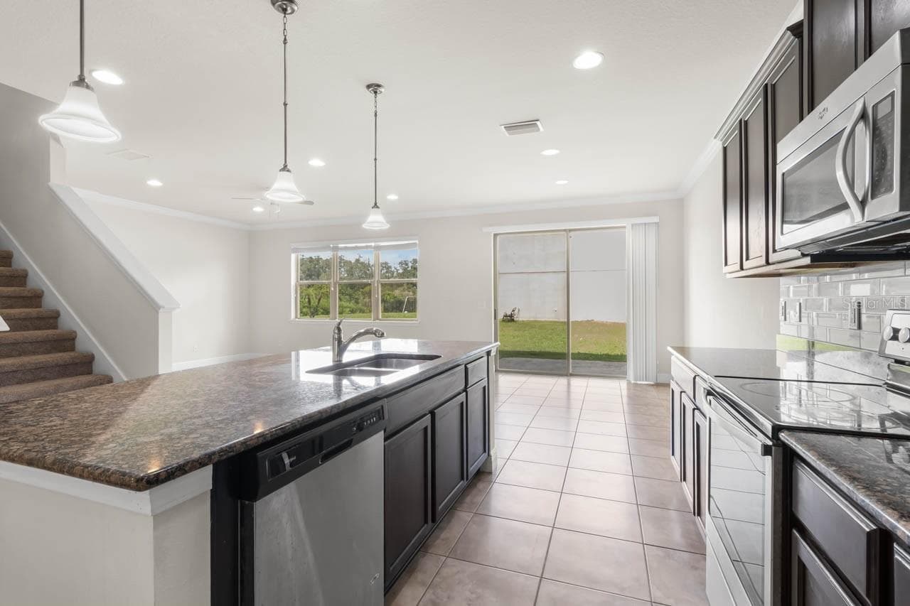 Single Family Residence at 9118 MOUNTAIN MAGNOLIA DR, RIVERVIEW, photo 11 of 77