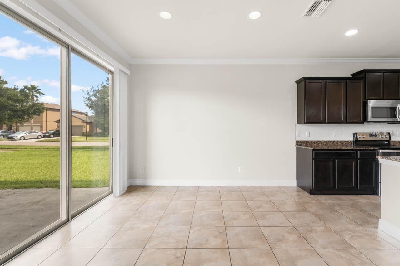 Single Family Residence at 9118 MOUNTAIN MAGNOLIA DR, RIVERVIEW, photo 12 of 77