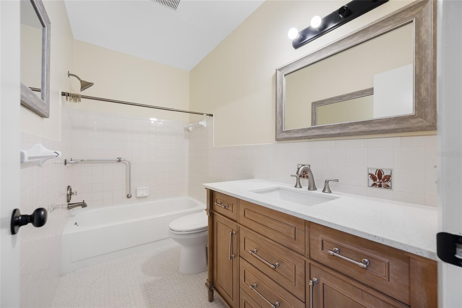 Condominium at 2258 WORLD PARKWAY BLVD W #40, CLEARWATER, photo 19 of 49